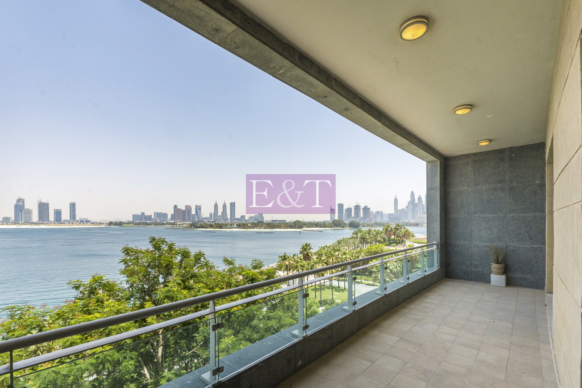 Spacious 3 Bedroom | Sea View | Ready to move in