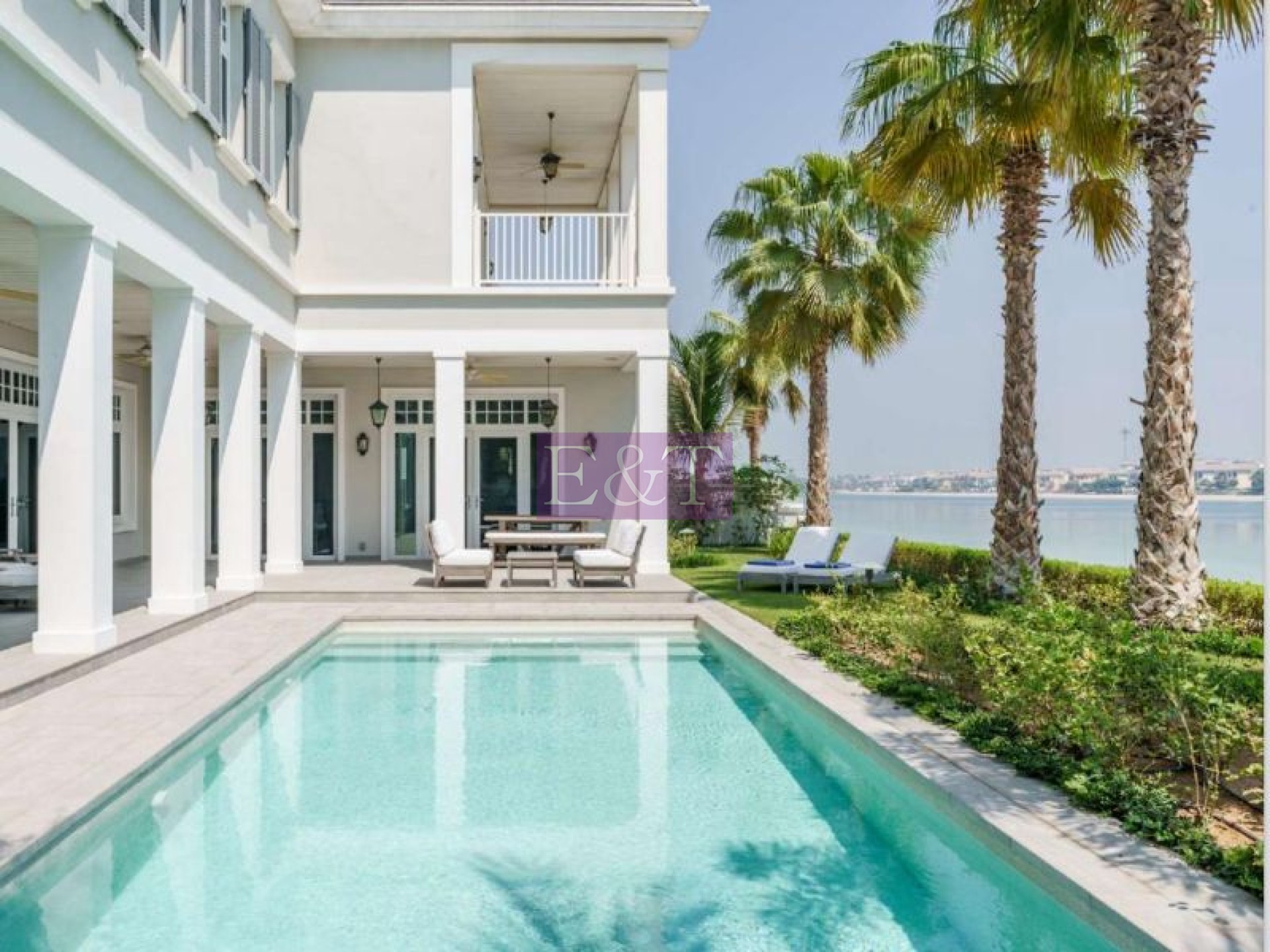 Hamptons Inspired Beach House|Ocean/Skyline Views